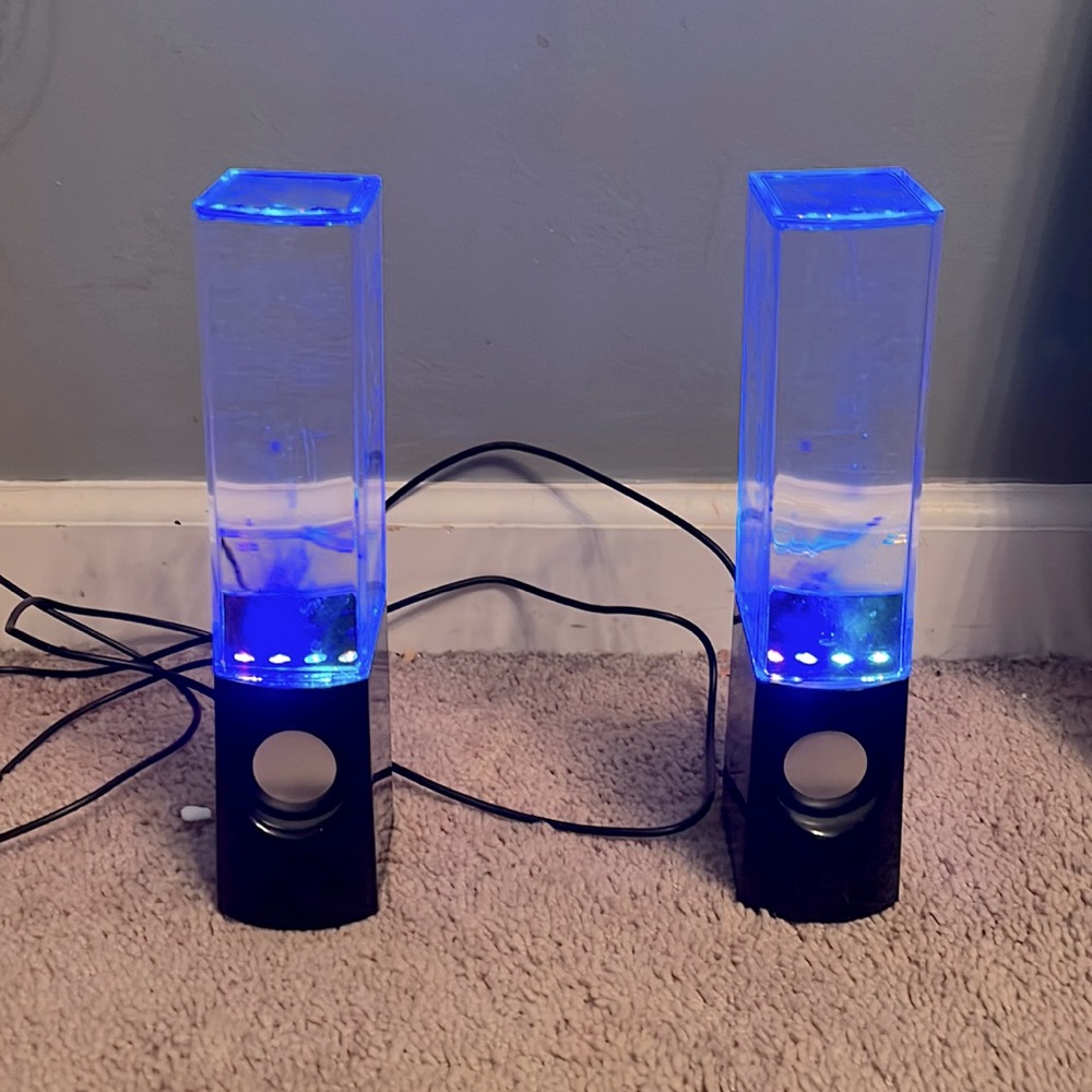 Crazy lights water dancing speakers